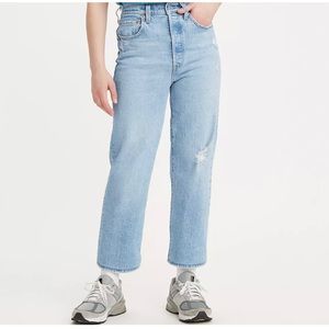Levi’s Premium Ribcage Straight Ankle Jeans